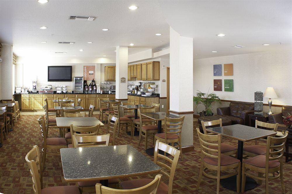 Comfort Suites Tampa Airport North Zewnętrze zdjęcie