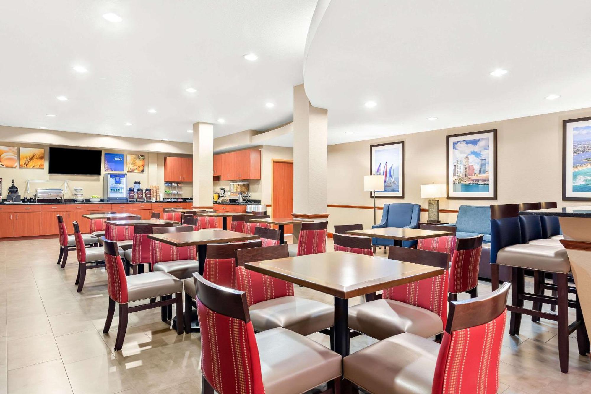 Comfort Suites Tampa Airport North Zewnętrze zdjęcie