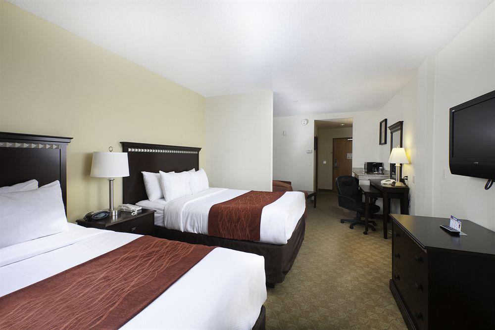 Comfort Suites Tampa Airport North Zewnętrze zdjęcie
